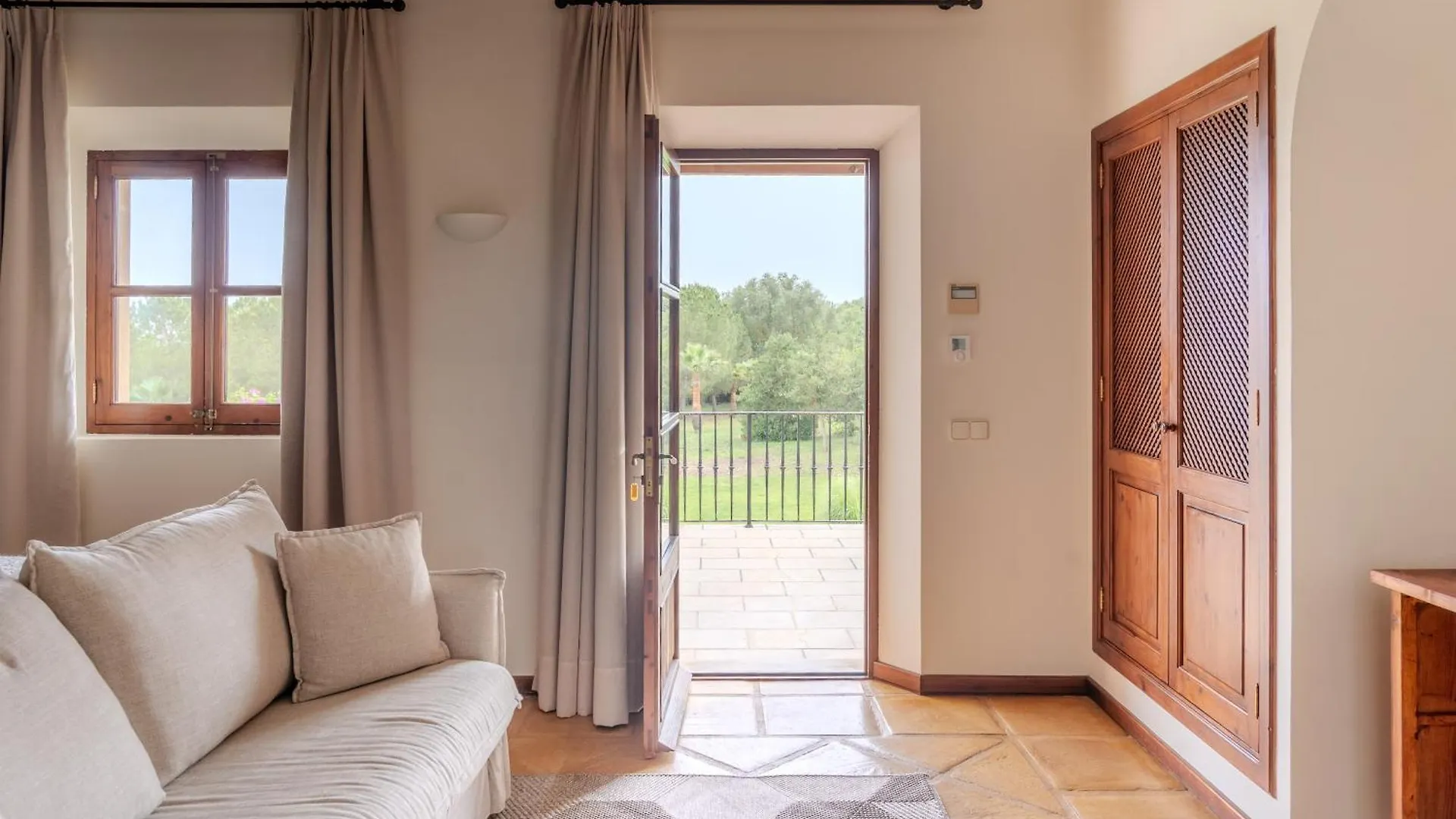 Reserva Rotana Golf Resort Manacor  5*, Manacor (Mallorca)